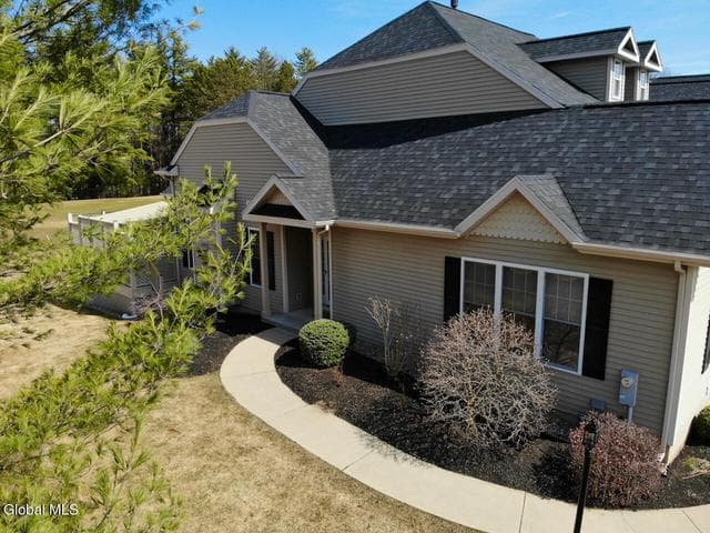 24 Claire Pass, Wilton, NY, photo 4