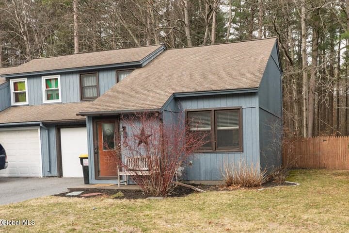 70 Pepperbush Place, Ballston Spa, NY, photo 2