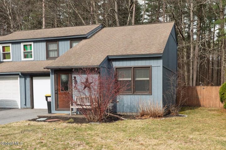 70 Pepperbush Place, Ballston Spa, NY, photo 3
