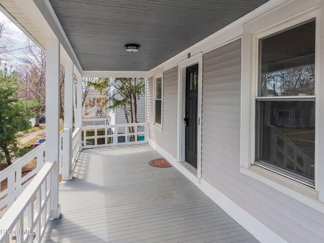 18 Fairlawn Avenue, Albany, NY, photo 3
