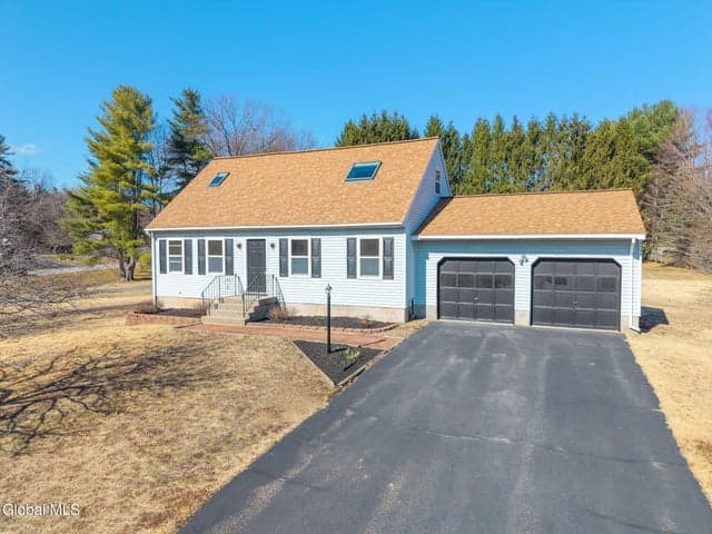 5 Norland Court, Wilton, NY, photo 1