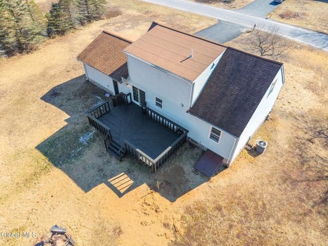 5 Norland Court, Wilton, NY, photo 5