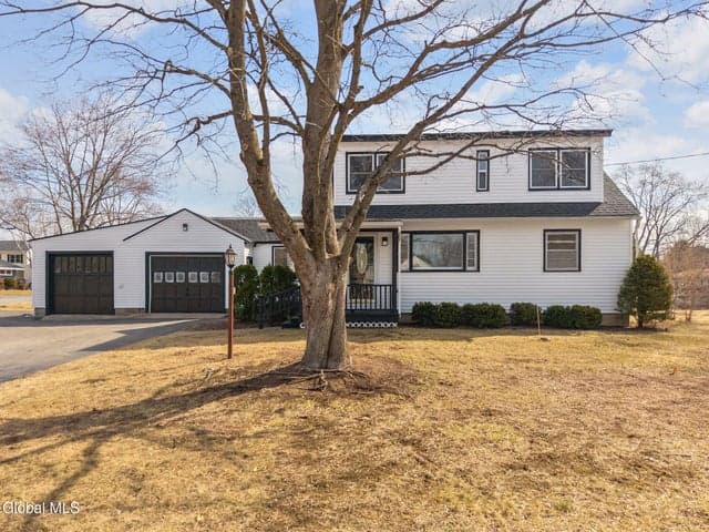 6 Woodside Avenue, Moreau, NY, photo 1