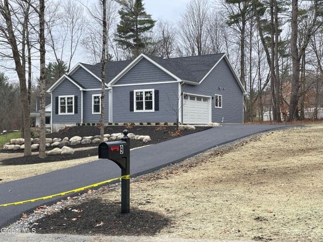 L13 Burnham Road, Wilton, NY, photo 4