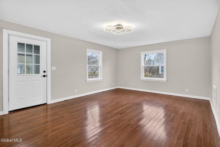 5 Nielson Road, Guilderland, NY, photo 3