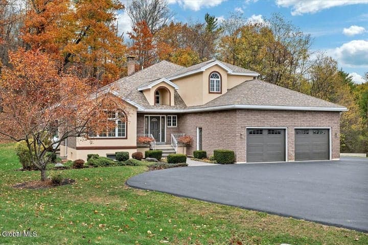 1306 Putnam Road, Schenectady, NY