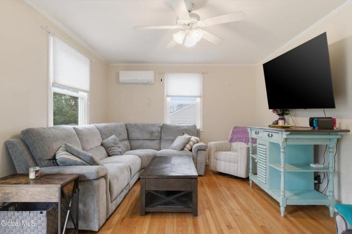 35 Bolivar Avenue, Troy, NY, photo 4