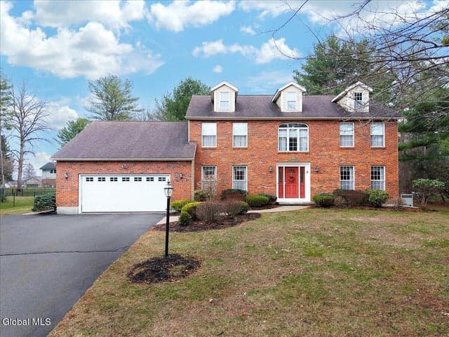 1058 Valerie Drive, Niskayuna, NY, photo 1