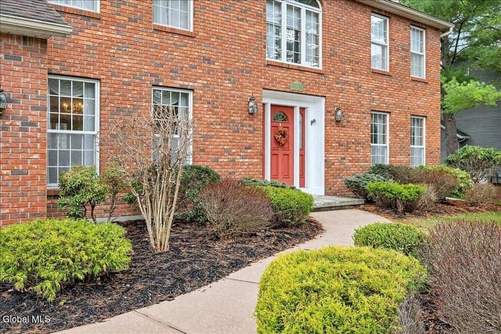 1058 Valerie Drive, Niskayuna, NY, photo 4