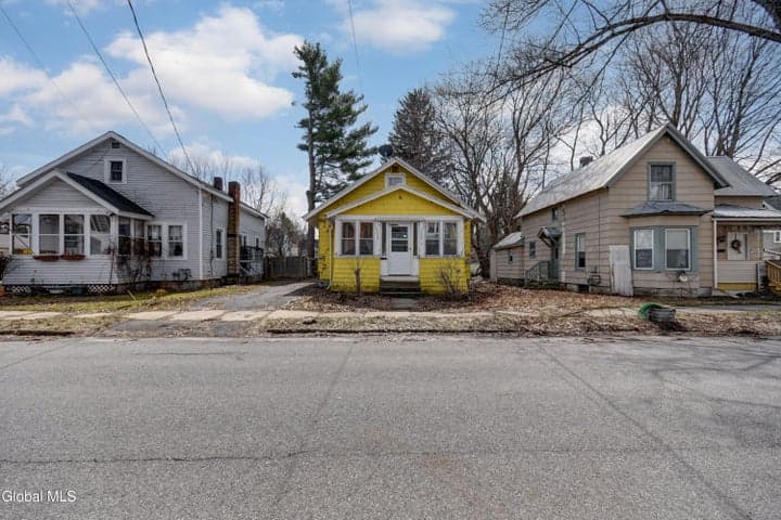 10 Franklin Street, Gloversville, NY, photo 3