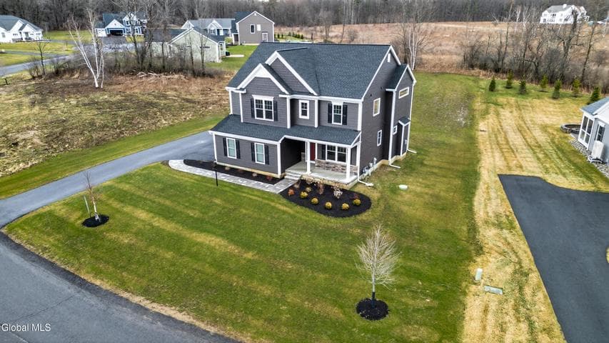 10 Scarlet Street, Clifton Park, NY, photo 3
