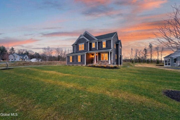 10 Scarlet Street, Clifton Park, NY, photo 2
