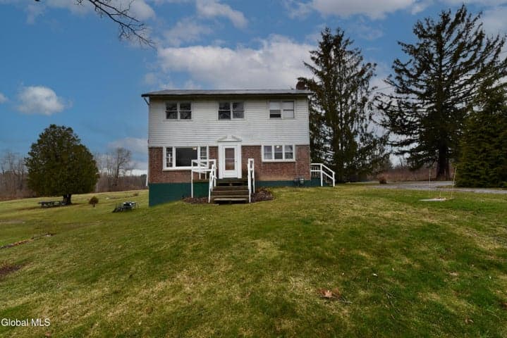 2099 Rowley Road, Malta, NY, photo 2