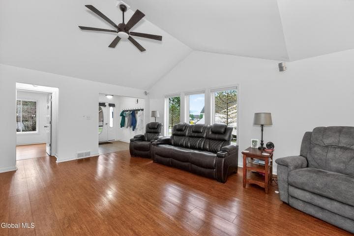 16 Glenview Drive, Scotia, NY, photo 4