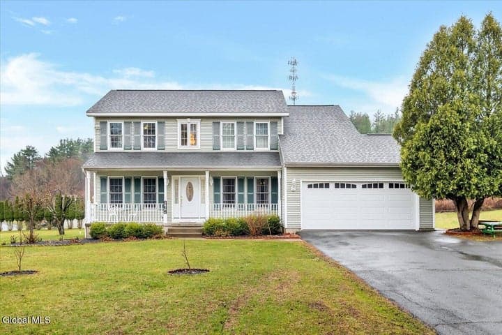 564 Snyders Lake Road, North Greenbush, NY, photo 1