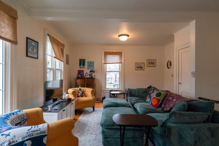 107 Lake Avenue, Saratoga Springs, NY, photo 3