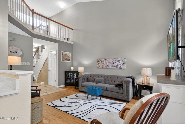 525 Highwood Circle, Guilderland, NY, photo 5