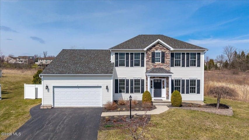 7 Rolling Hills Drive, Halfmoon, NY, photo 1