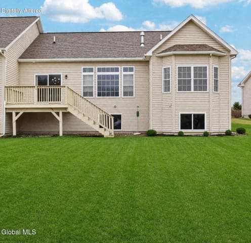 15 Rosemore Place, Halfmoon, NY, photo 2
