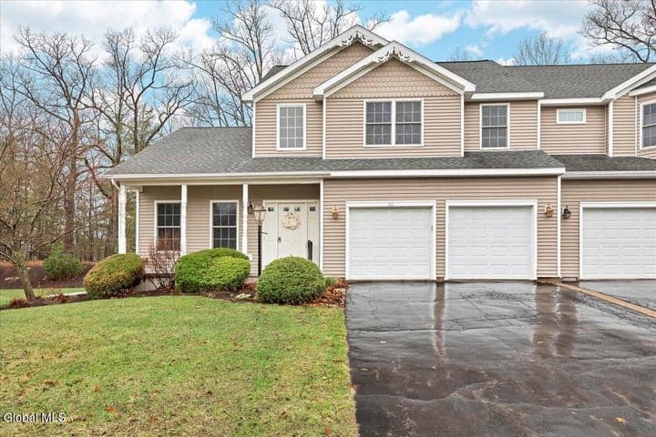 36 Oakmont Street, Niskayuna, NY