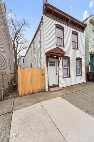 397 10th Street, Troy, NY, photo 1