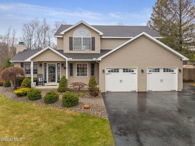 79 Dewey Avenue, Halfmoon, NY, photo 1