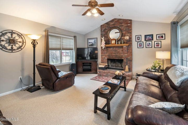 79 Dewey Avenue, Halfmoon, NY, photo 4