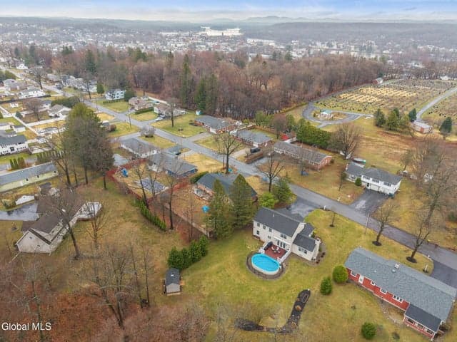 79 Dewey Avenue, Halfmoon, NY, photo 2