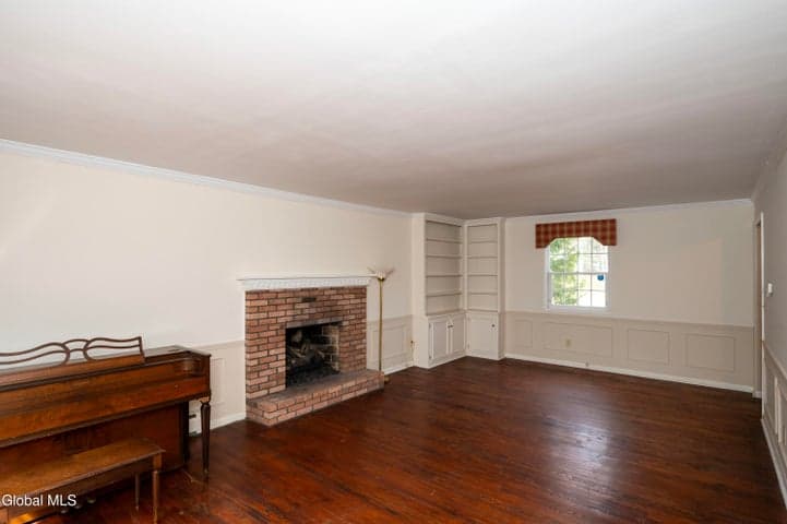 33 Casablanca Court, Clifton Park, NY, photo 5