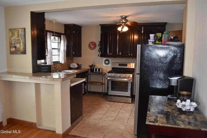 4 Fowler Lane, Wilton, NY, photo 5