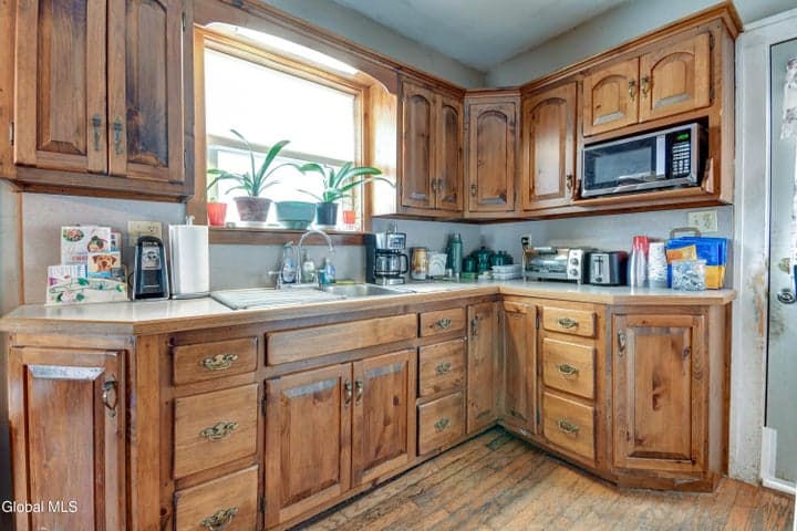 6 Woodward Avenue, Gloversville, NY, photo 4