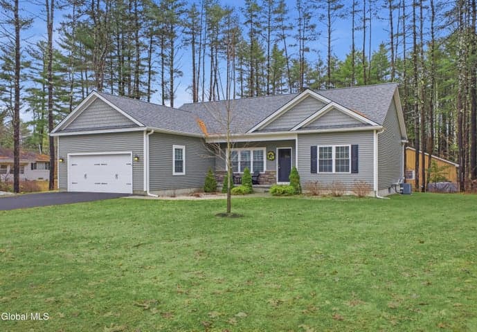 4 Greenwood Road, Lake George, NY, photo 2