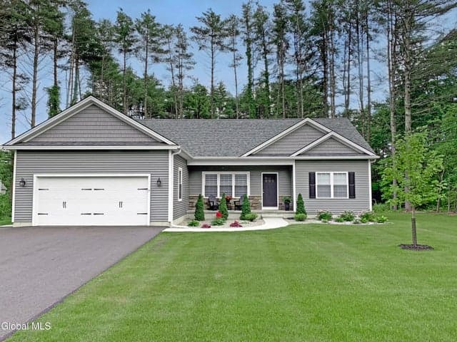 4 Greenwood Road, Lake George, NY, photo 1