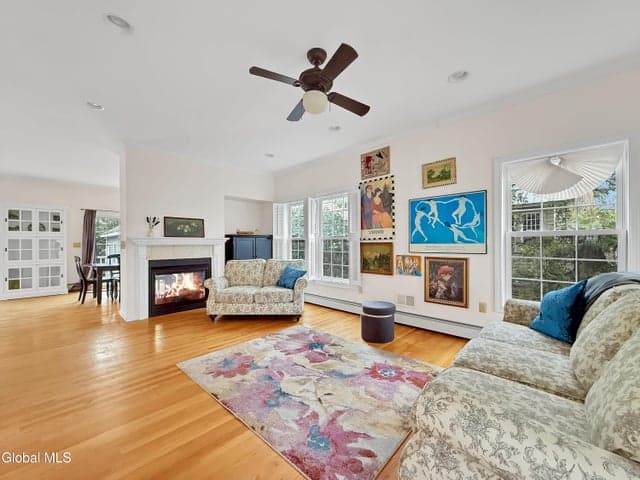107 Catherine Street, Saratoga Springs, NY, photo 4