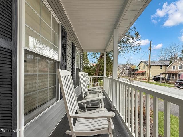 107 Catherine Street, Saratoga Springs, NY, photo 2