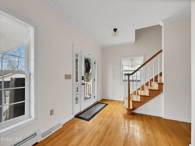107 Catherine Street, Saratoga Springs, NY, photo 3
