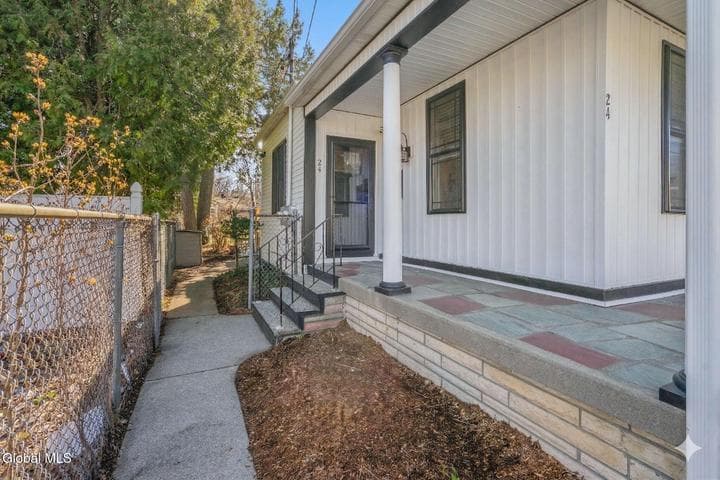 24 Craig Street, Watervliet, NY, photo 2