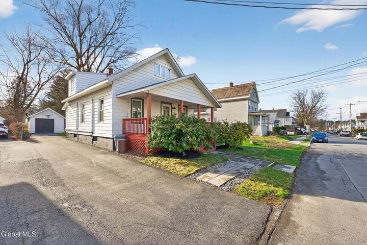 1076 Regent Street, Niskayuna, NY, photo 3