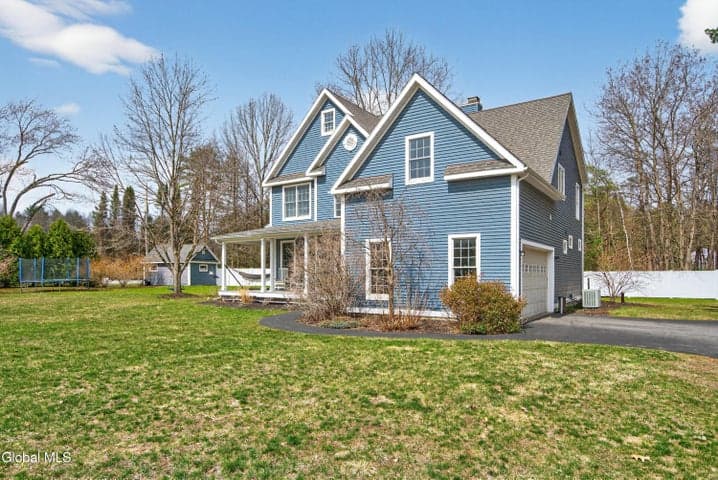 2 Meghan Court, Wilton, NY, photo 2