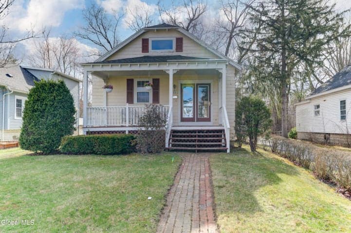 1162 S Country Club Drive, Niskayuna, NY, photo 1