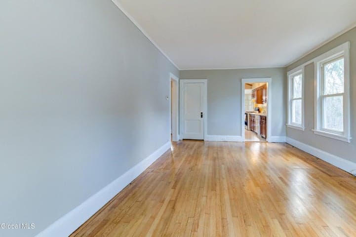 1162 S Country Club Drive, Niskayuna, NY, photo 5