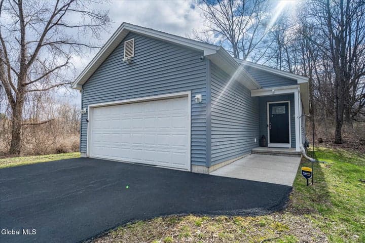 56 Meadowbrook Road, Queensbury, NY, photo 2