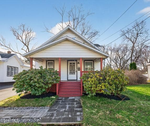 1076 Regent Street, Niskayuna, NY, photo 1