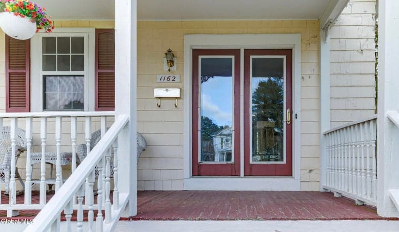 1162 S Country Club Drive, Niskayuna, NY, photo 3
