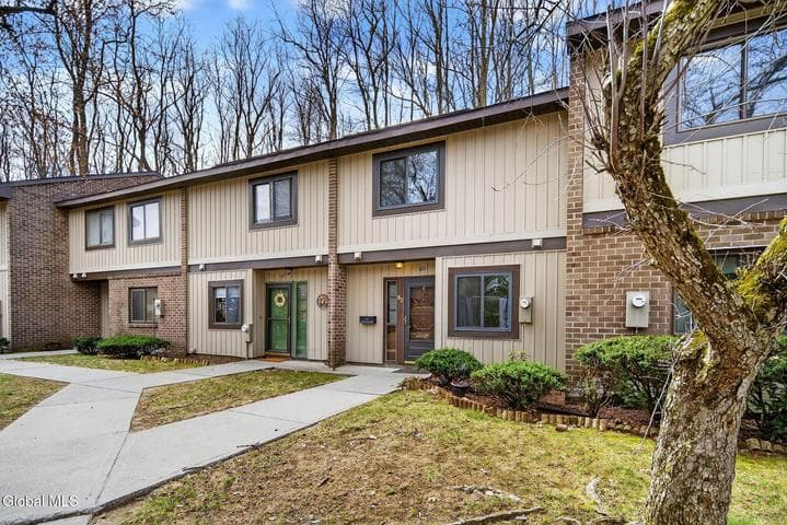 80 Crestwood Terrace, Albany, NY, photo 2