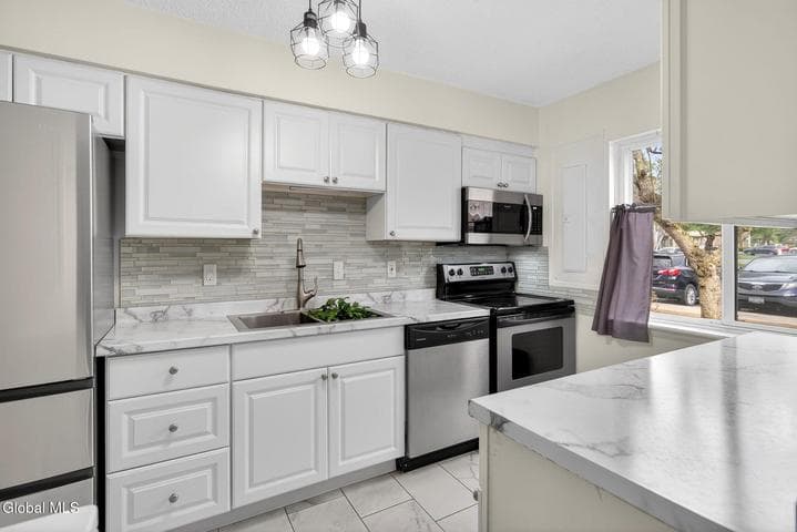 80 Crestwood Terrace, Albany, NY, photo 5