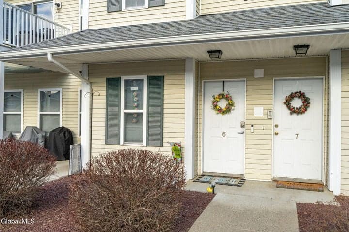 1906 Cambridge Manor Drive, Scotia, NY, photo 2