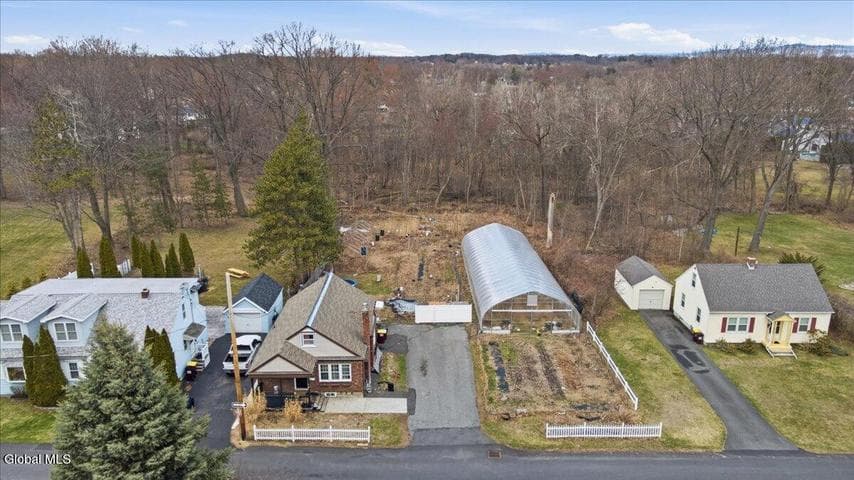 18 Roberts Lane, Latham, NY, photo 1
