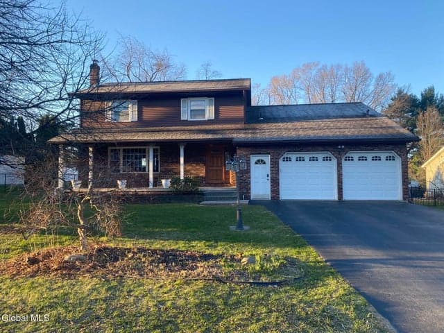 25 Balboa Drive, Latham, NY, photo 1