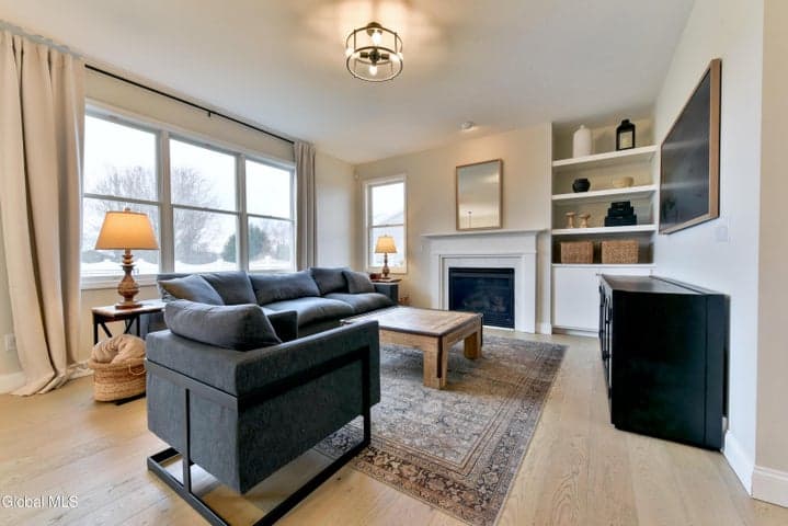 1 Parkway Circle, Malta, NY, photo 5